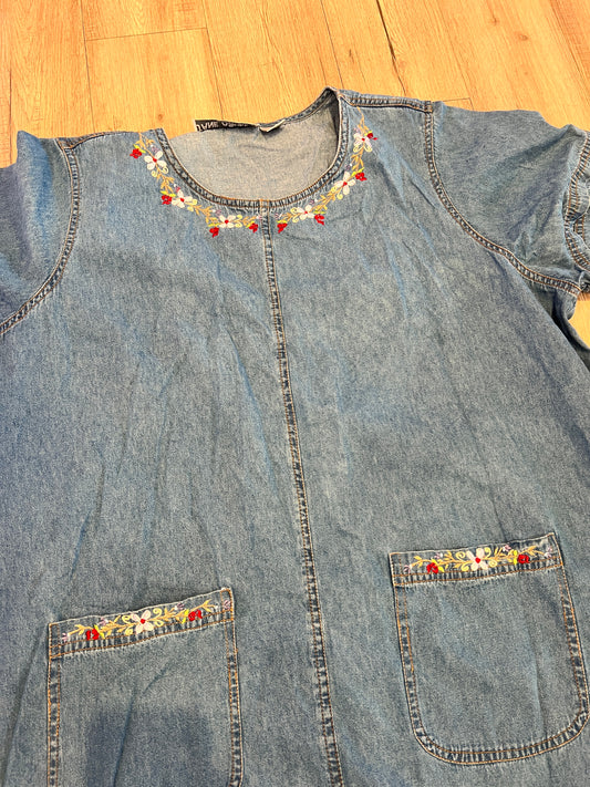 Vintage Jane Ashley Denim Midi Dress | Embroidered Floral Cottagecore Dress