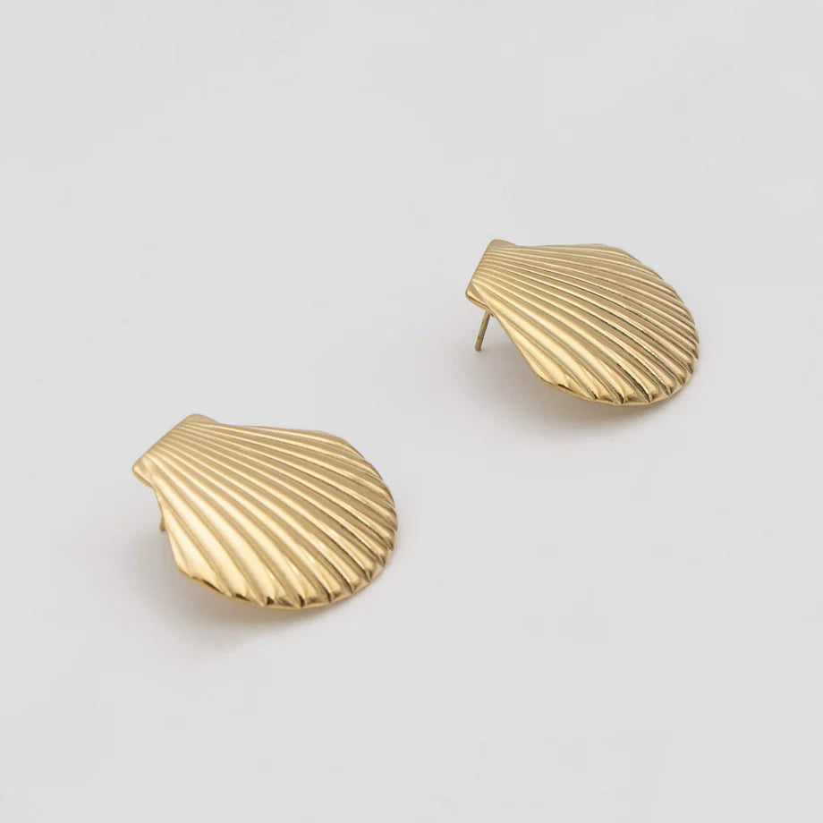 Gold Clamshell Earrings