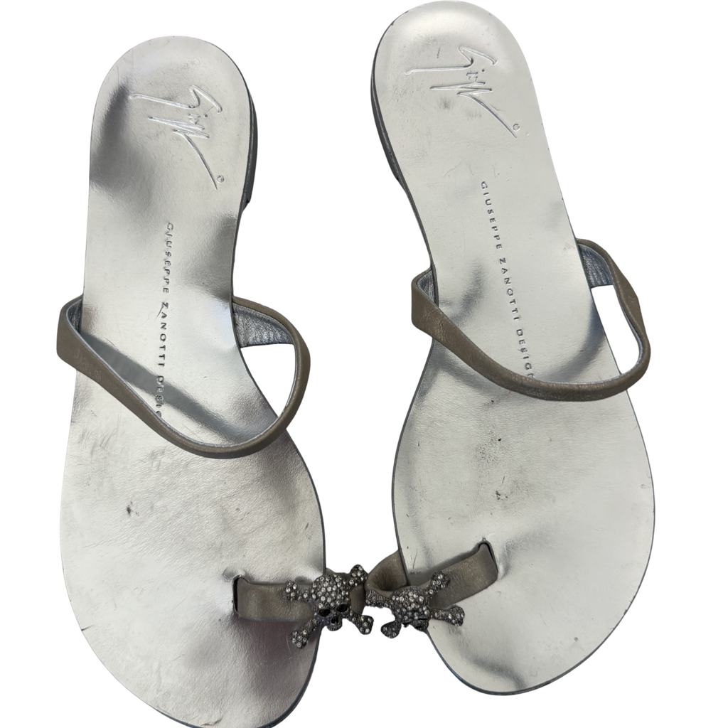Giuseppe Zanotti Silver Skull Flat Sandals – Size 6