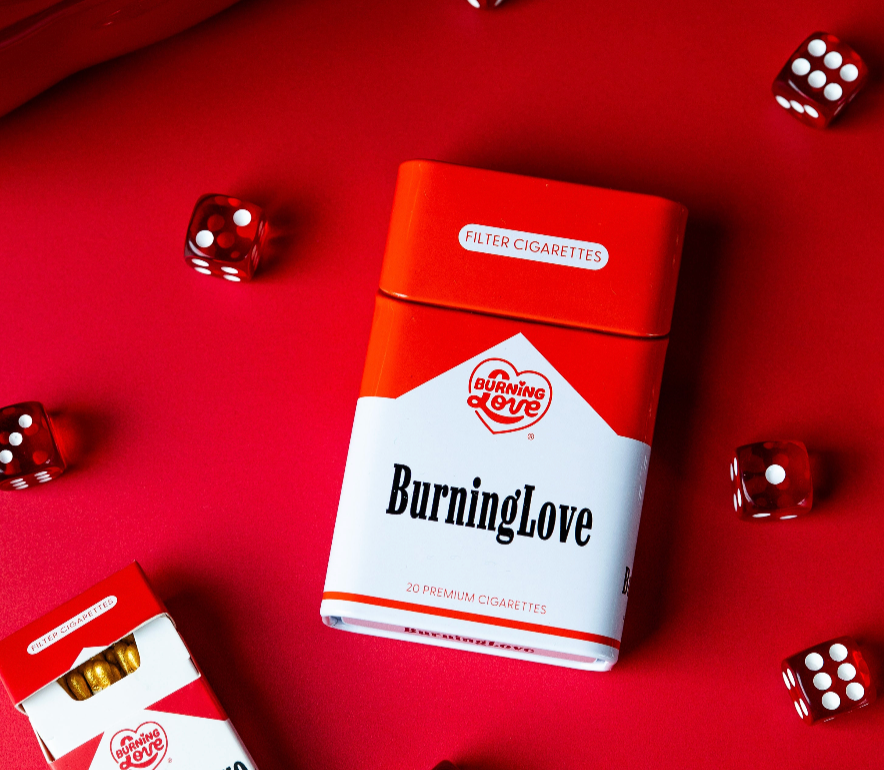 Cigarette "Burning Love" Tin Accessory Case