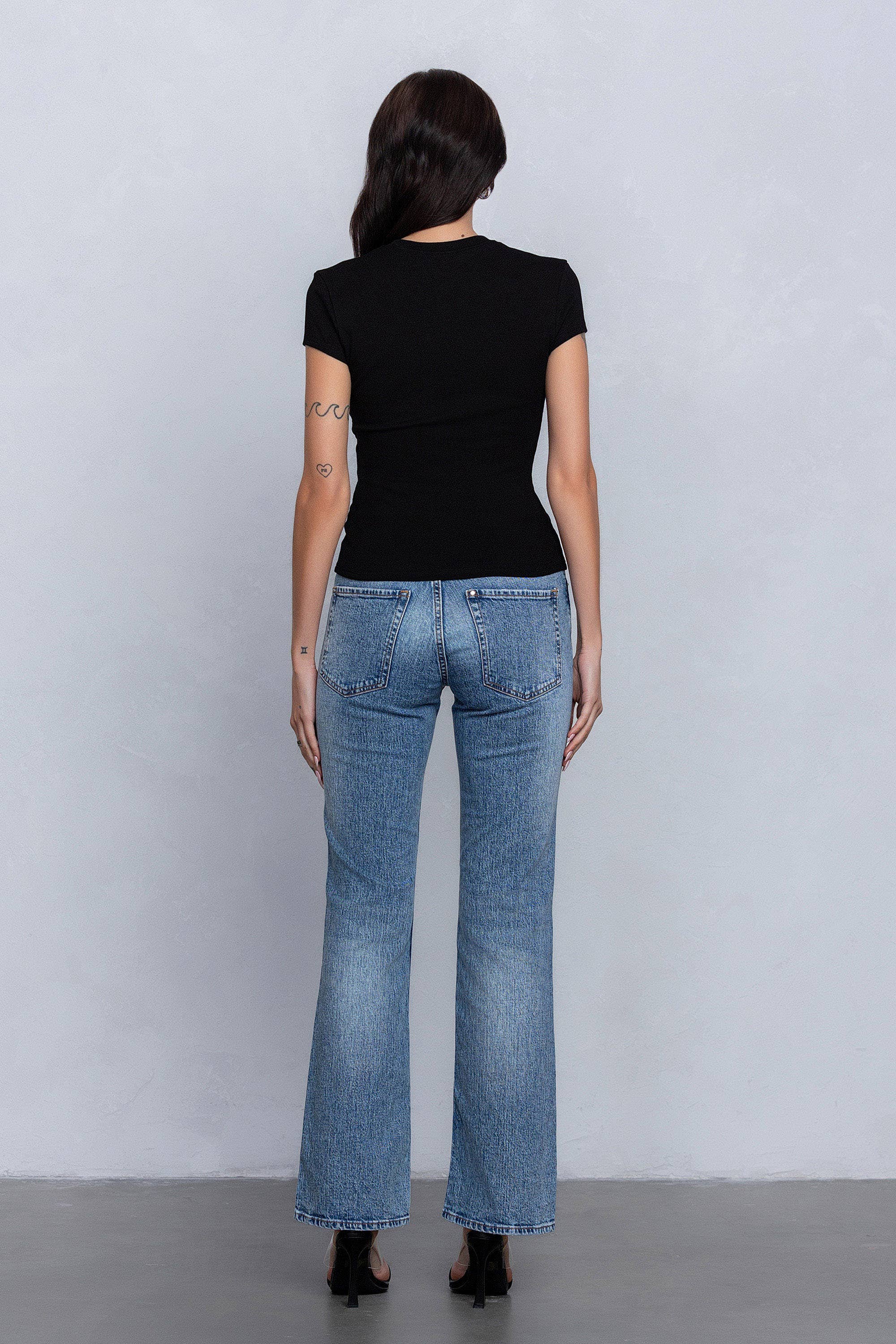Charlie Ribbed Grommet Detailed Short Sleeve Top