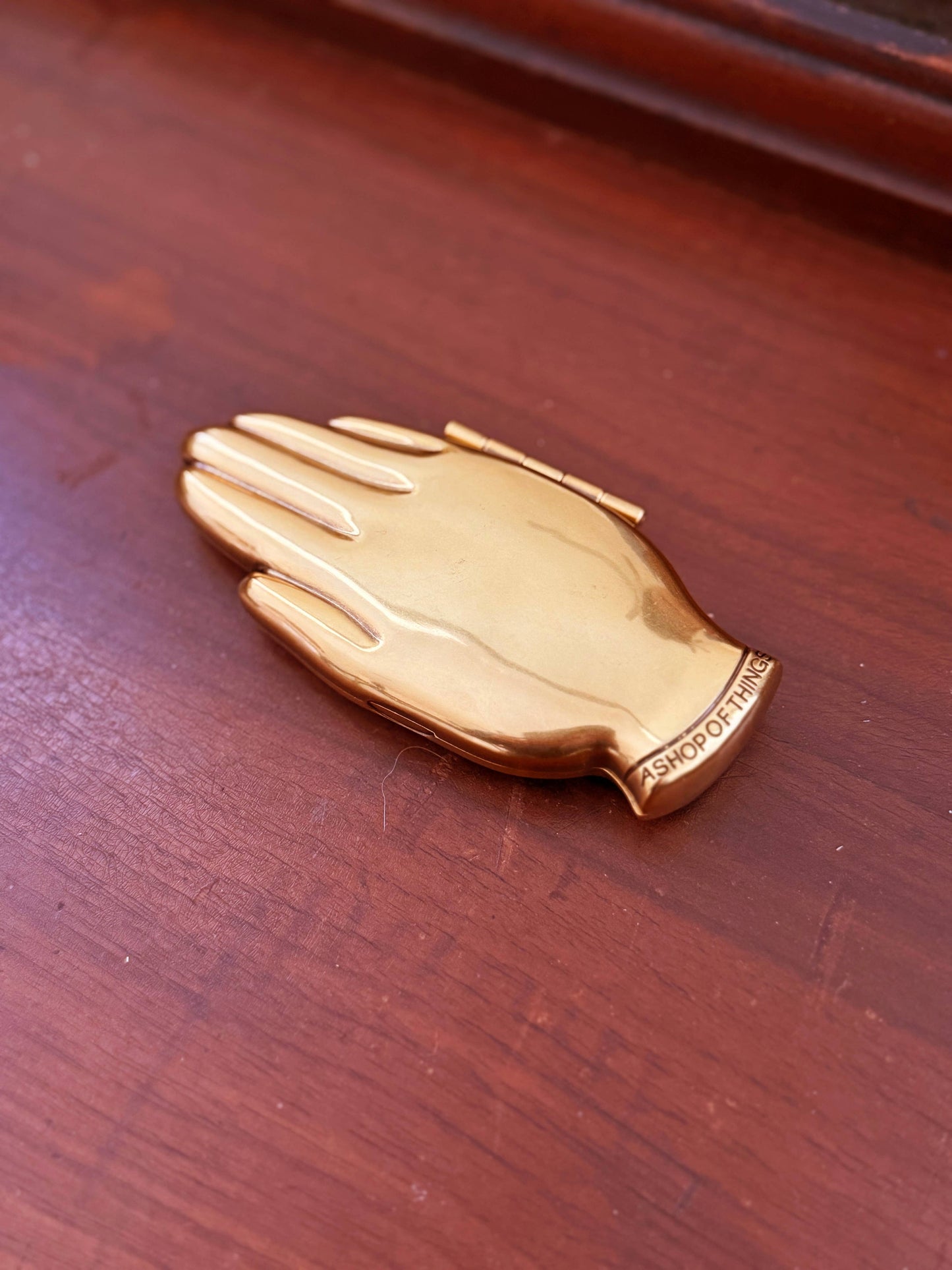 "A Helpful Hand" Handheld Compact