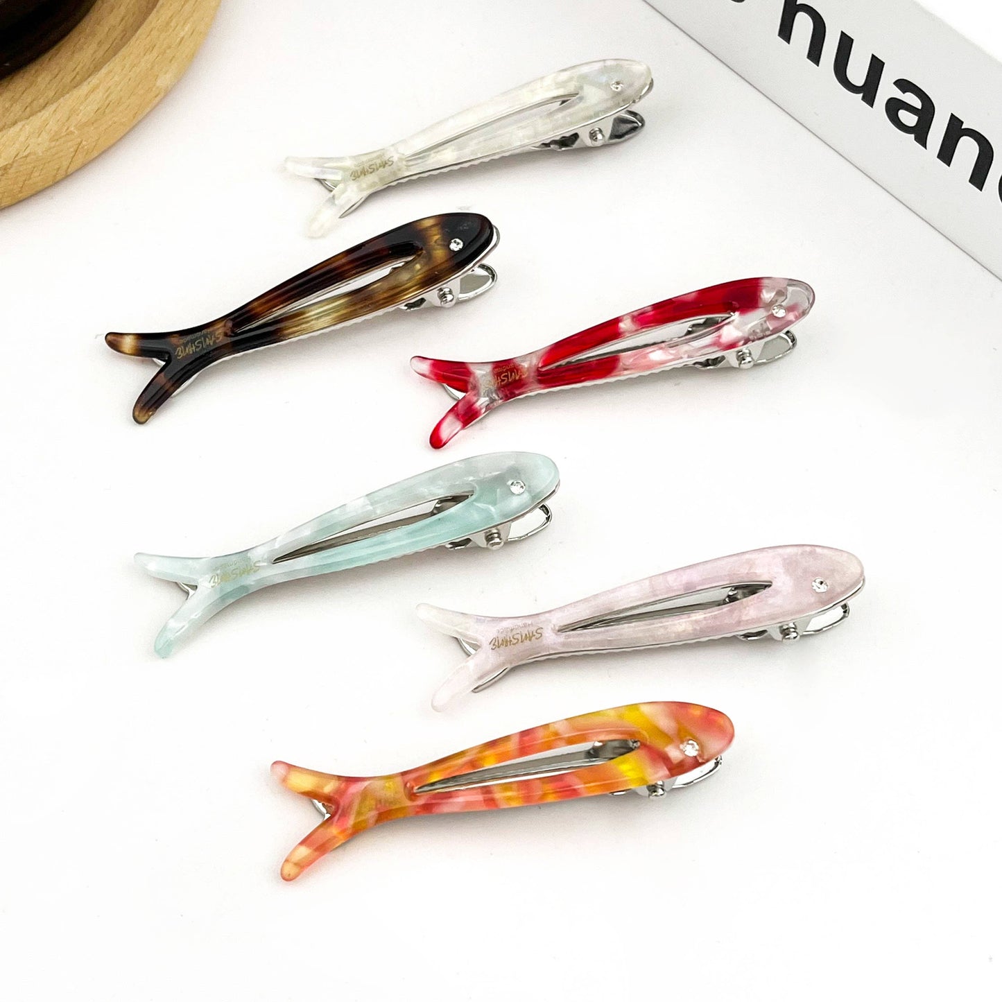 Hollow Fishbone Acetate Duckbill Hair Clip