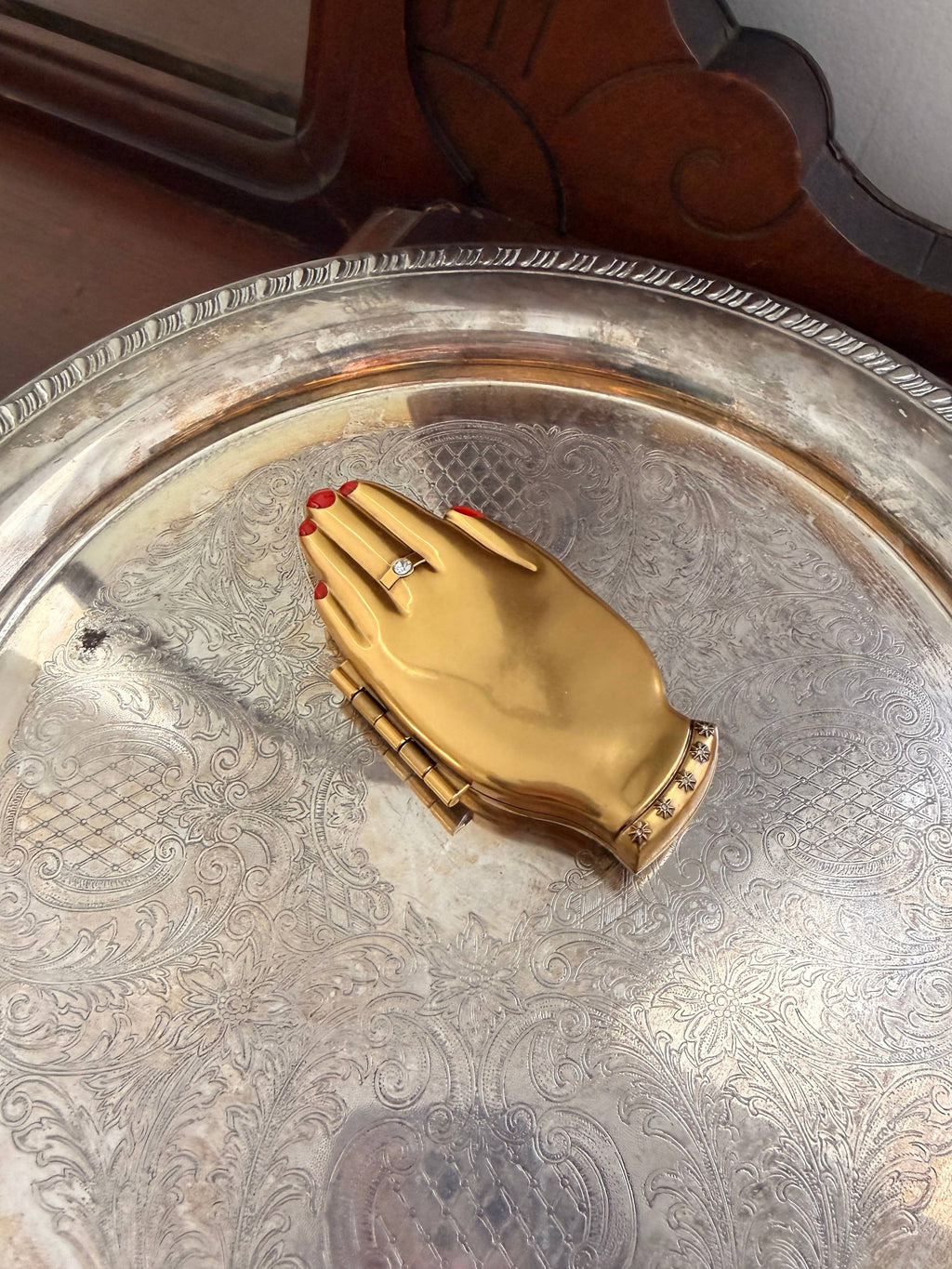 "A Helpful Hand" Handheld Compact