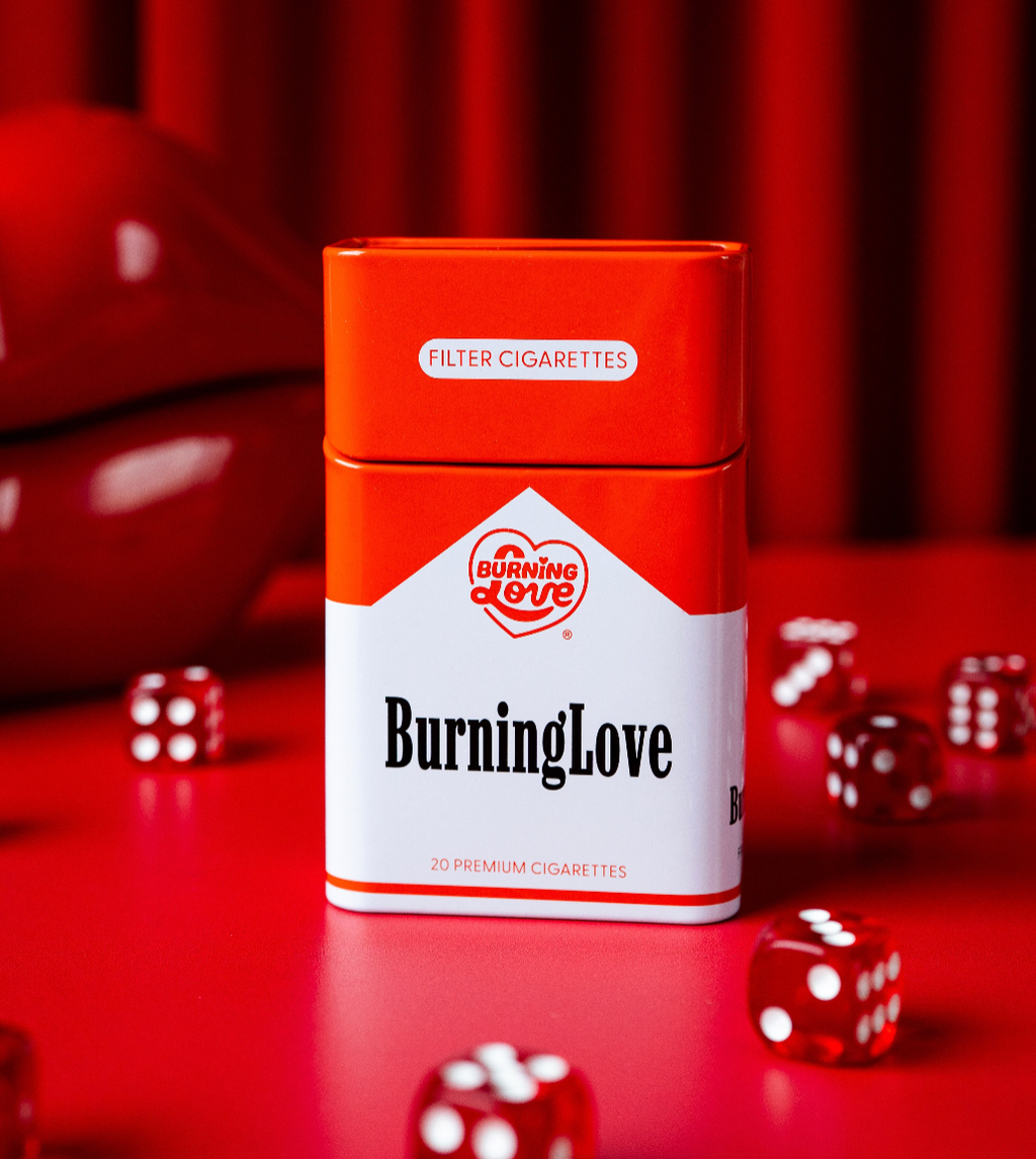 Cigarette "Burning Love" Tin Accessory Case