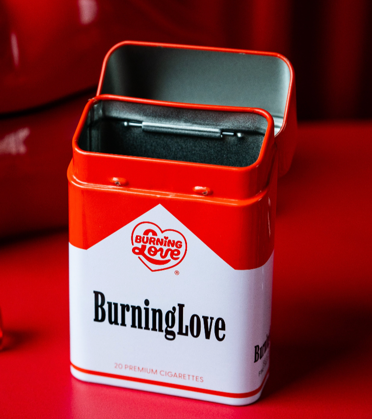 Cigarette "Burning Love" Tin Accessory Case
